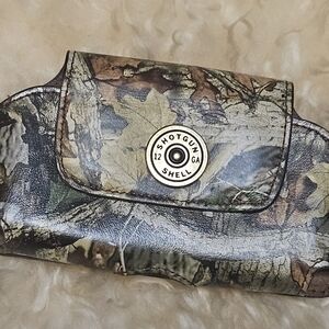 2000s Camo print leather cell phone belt clip holster with leaf Camoflauge